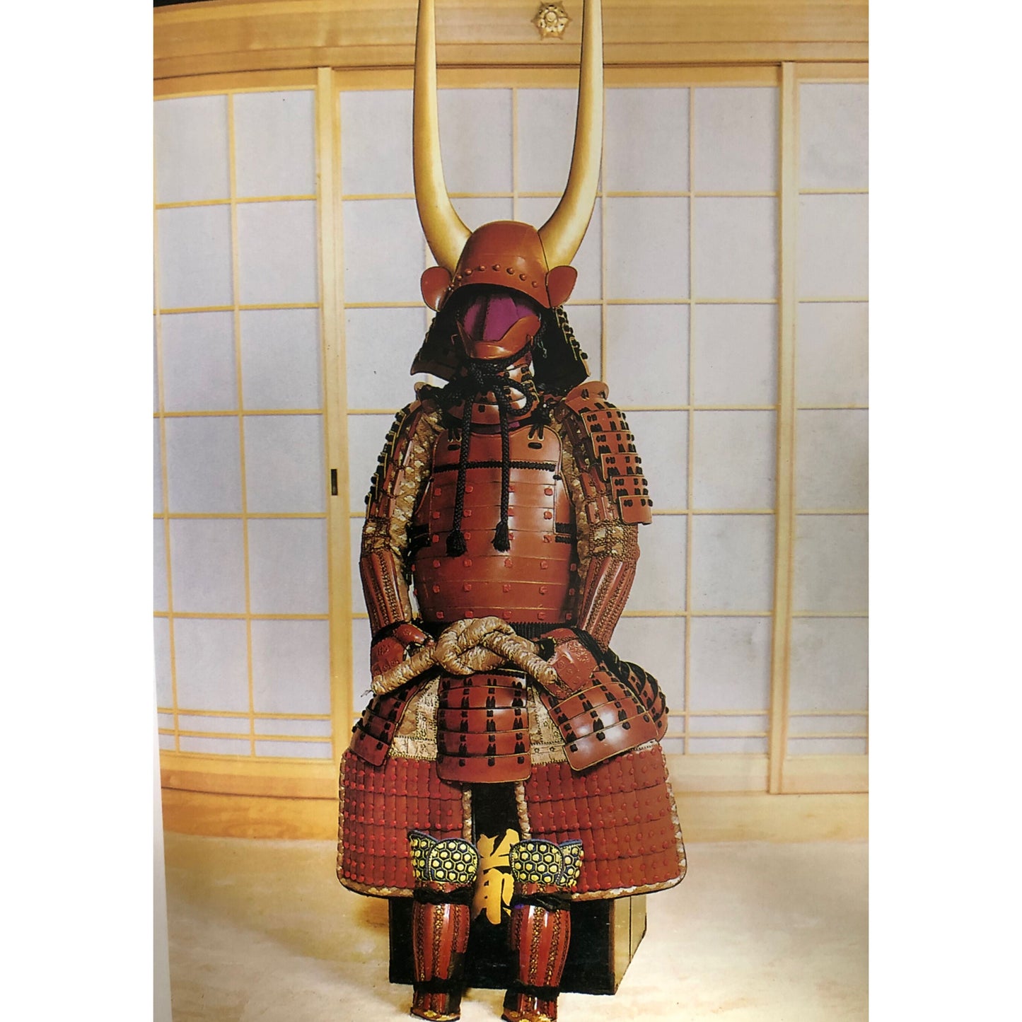 【O-035】Dark Blue and Red Thread Odoshi Armor