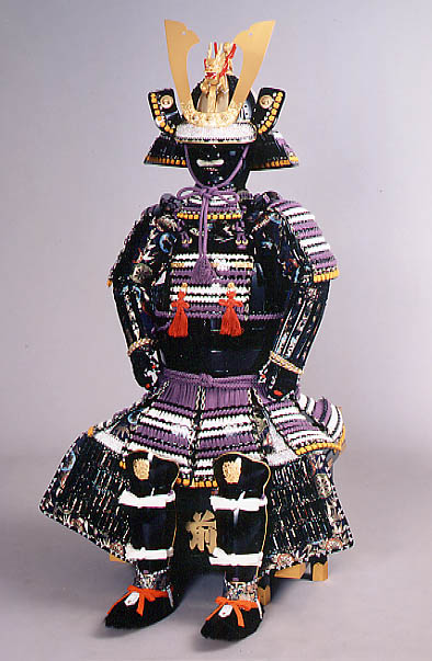 【C-009】藤白糸威黒伊予札 (子供鎧)