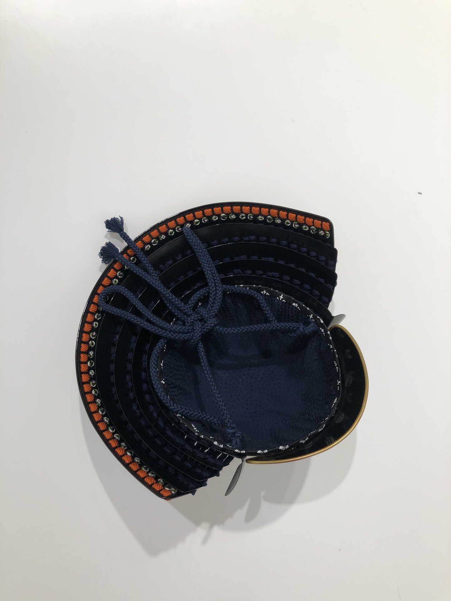 【O-015-K】濃紺糸威当世小札二枚胴(兜のみ)