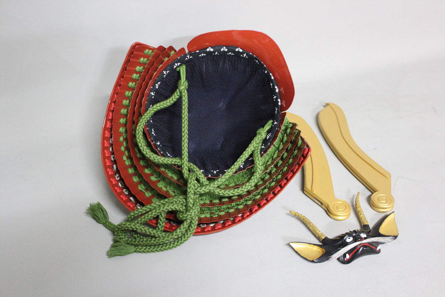 【O-028-K】蓬糸威伊予二枚胴具足(兜のみ)