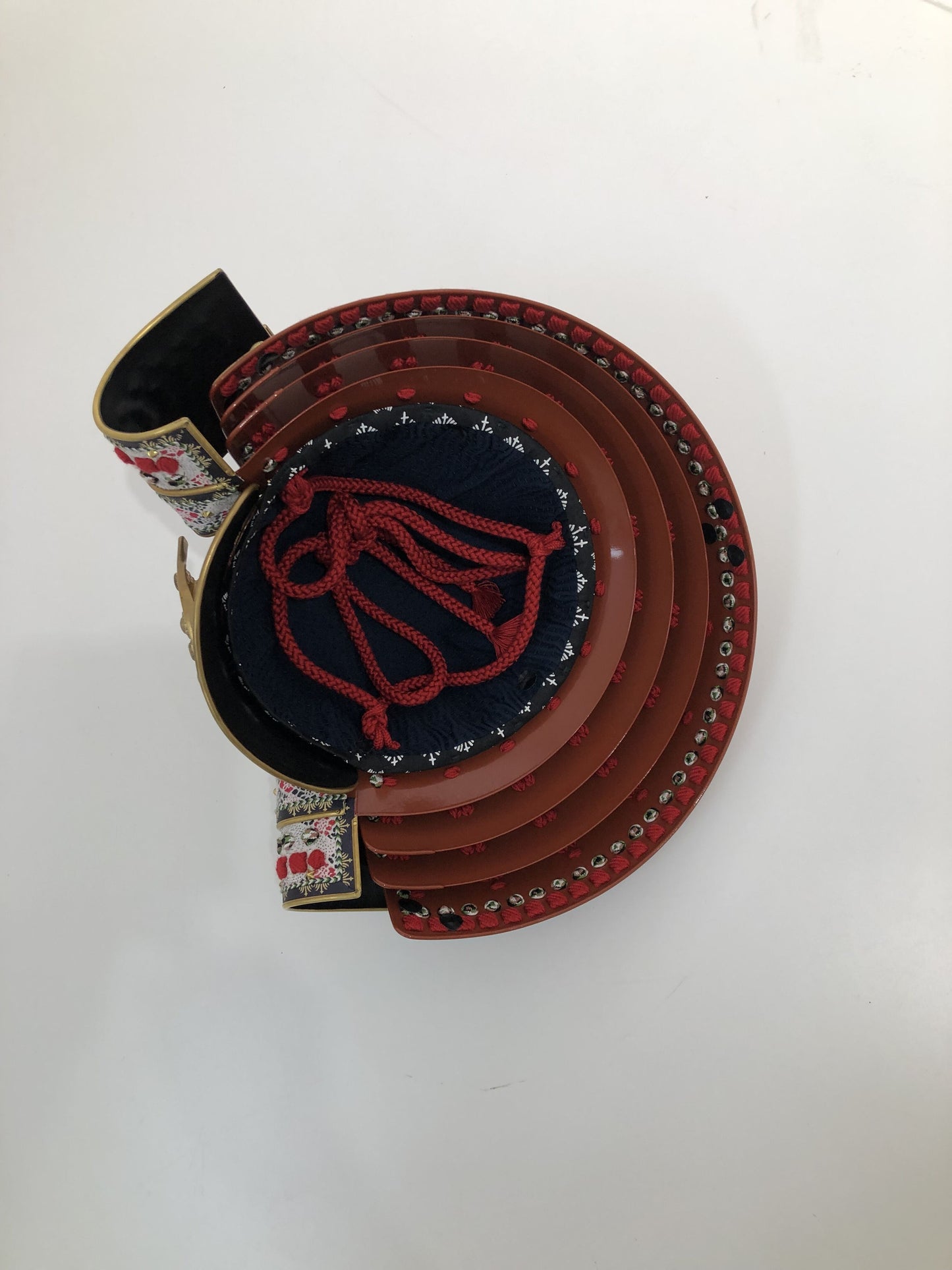 【O-038-K】赤糸威大袖赤二枚胴具足(兜のみ)