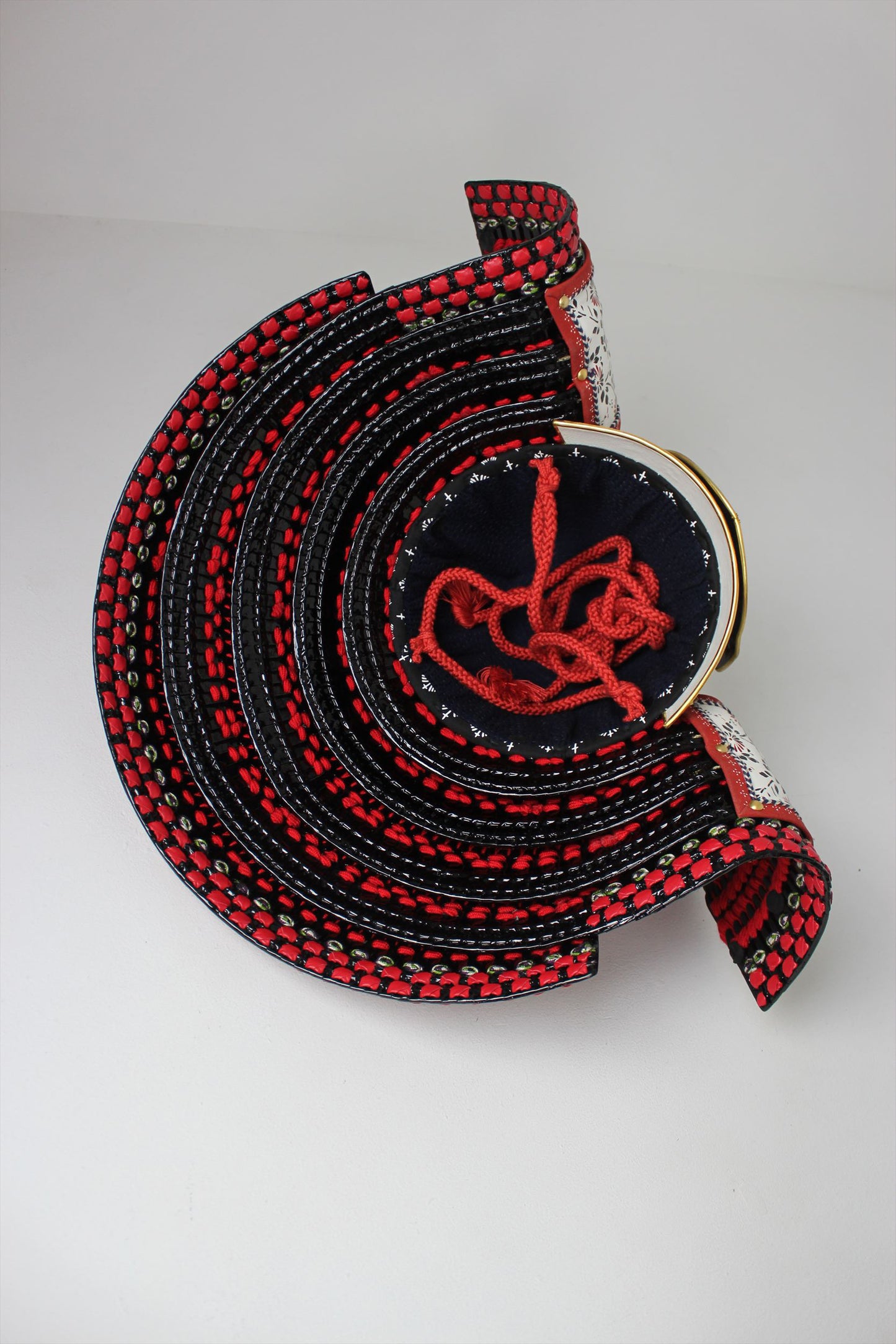 【Y-024-K】源義経(兜のみ)