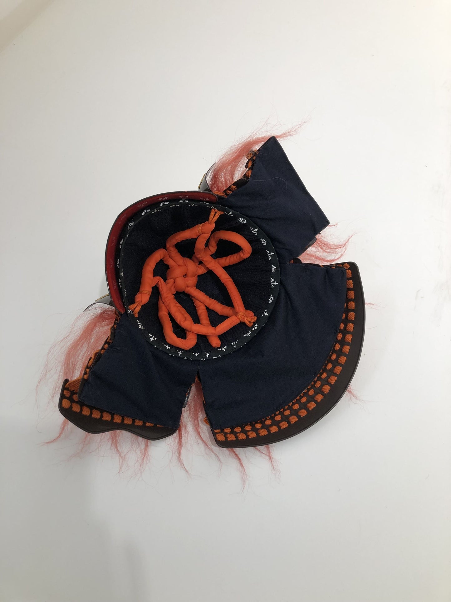 【Y-027-K】毛利輝元 緋糸威胴丸具足(兜のみ)