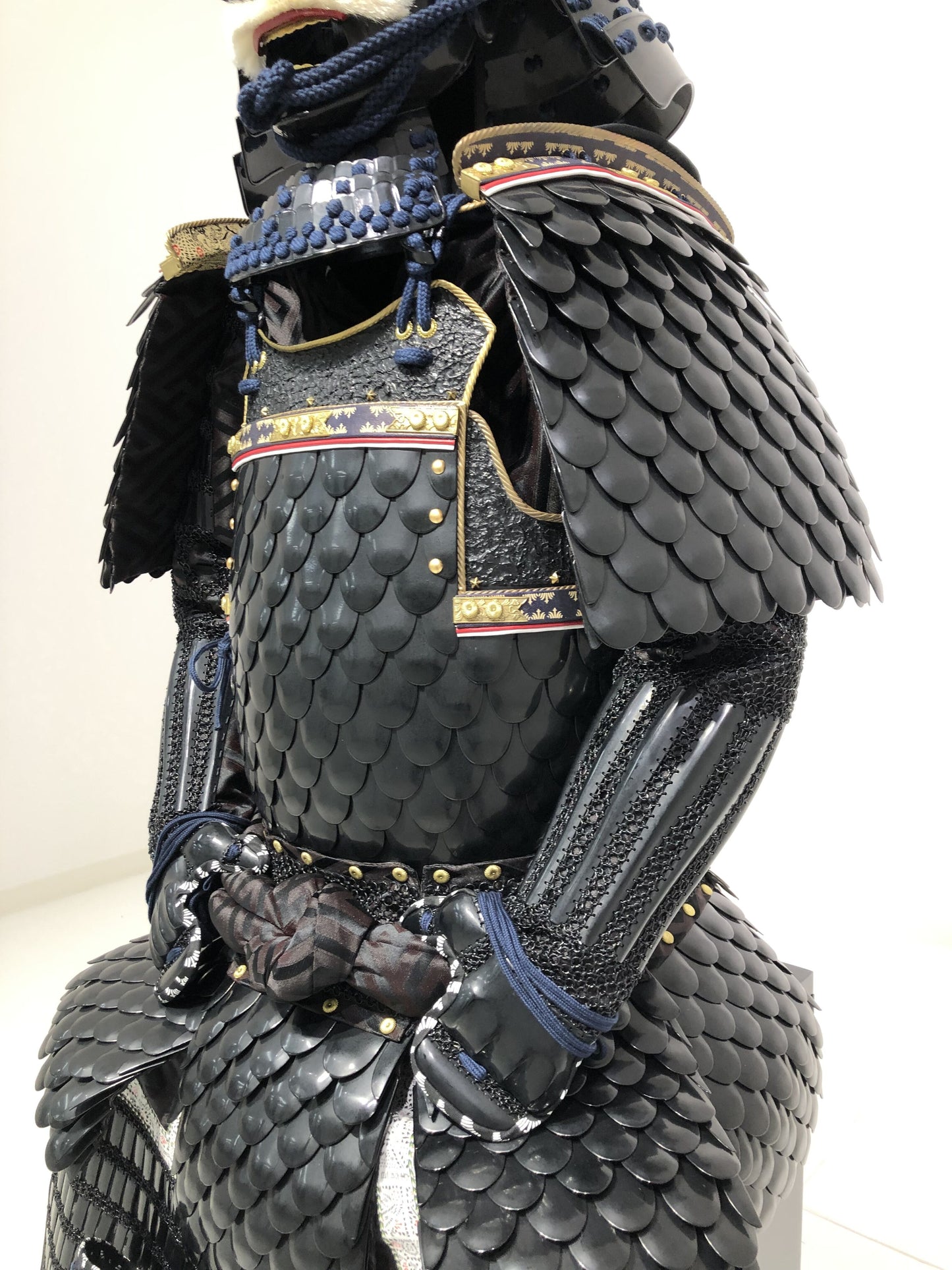 【O-012】Uroko(Scale) Armor