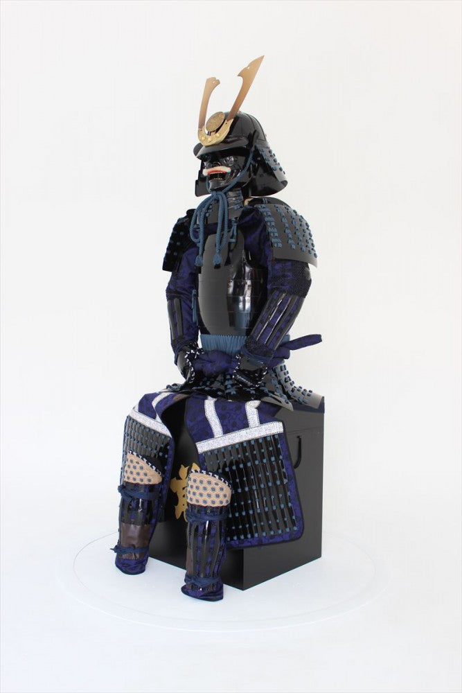 【O-058】Navy Blue Thread Odoshi / Black Armor / Hoe-Shaped Crest Helmet