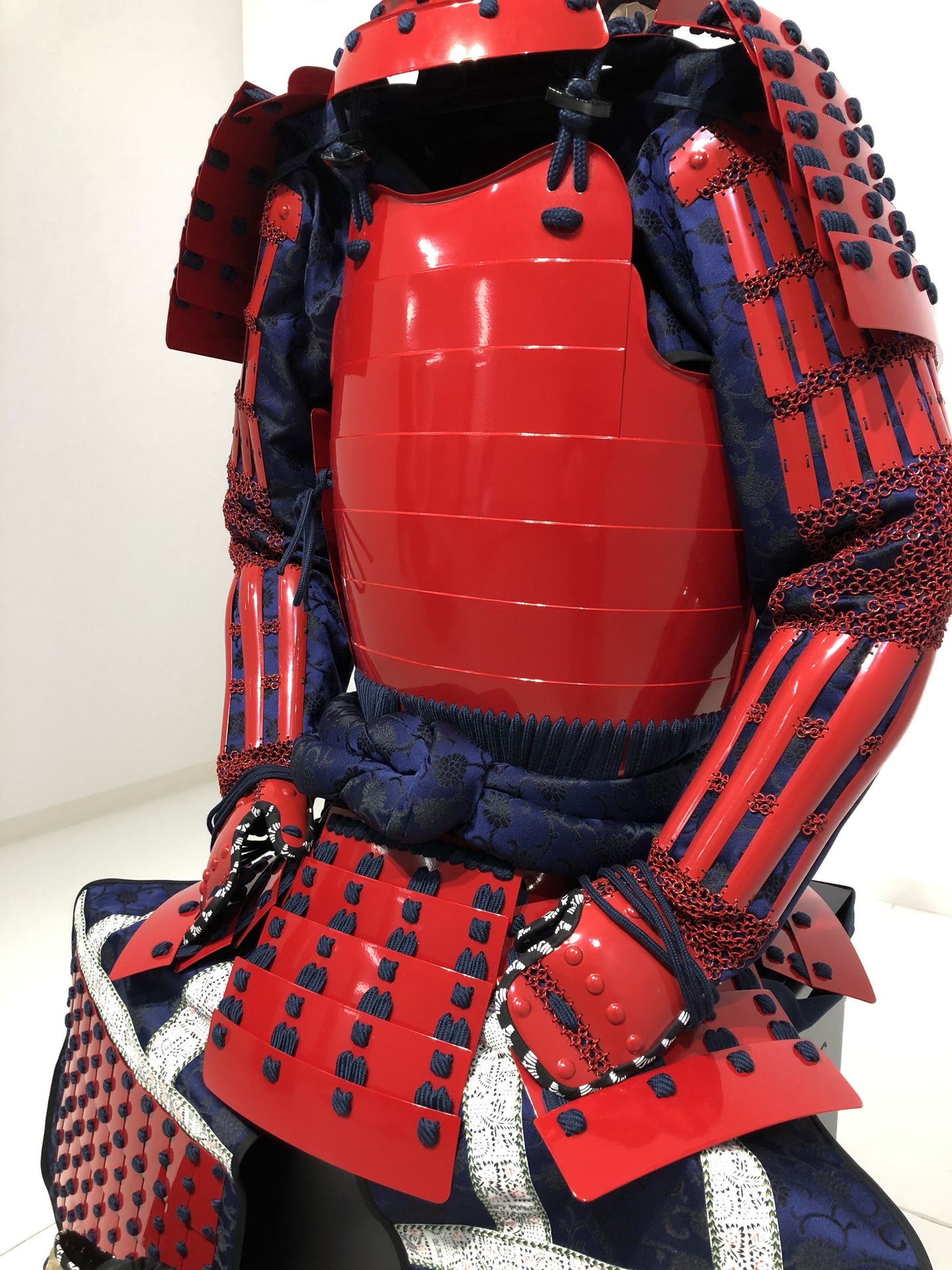 【O-061】Dark Blue Thread Odoshi / Red Armor