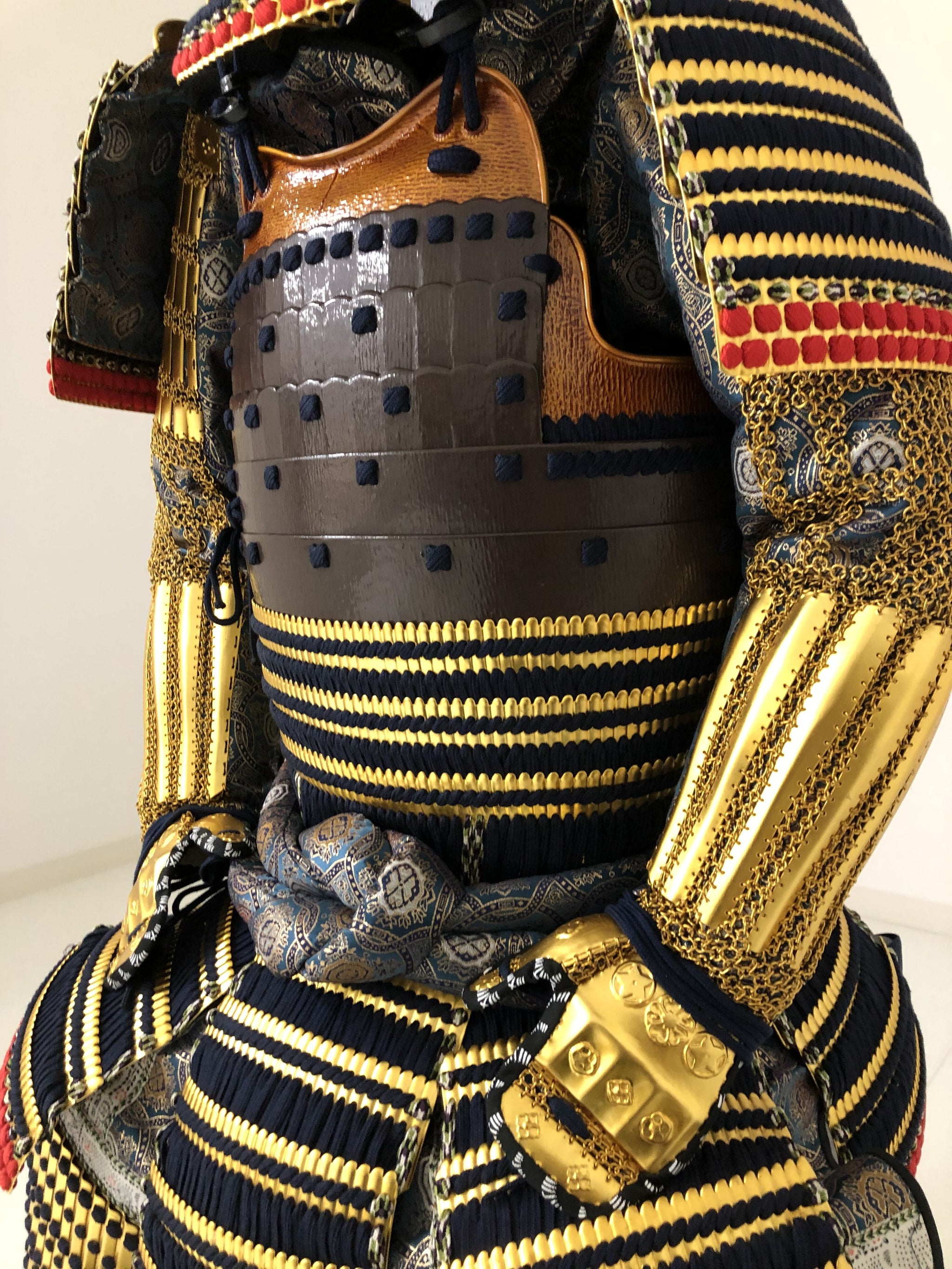 【O-020】紺糸縫延二枚胴具足 – JAPAN ICHIBAN E-SHOP